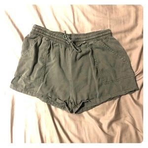 Super soft olive green shorts